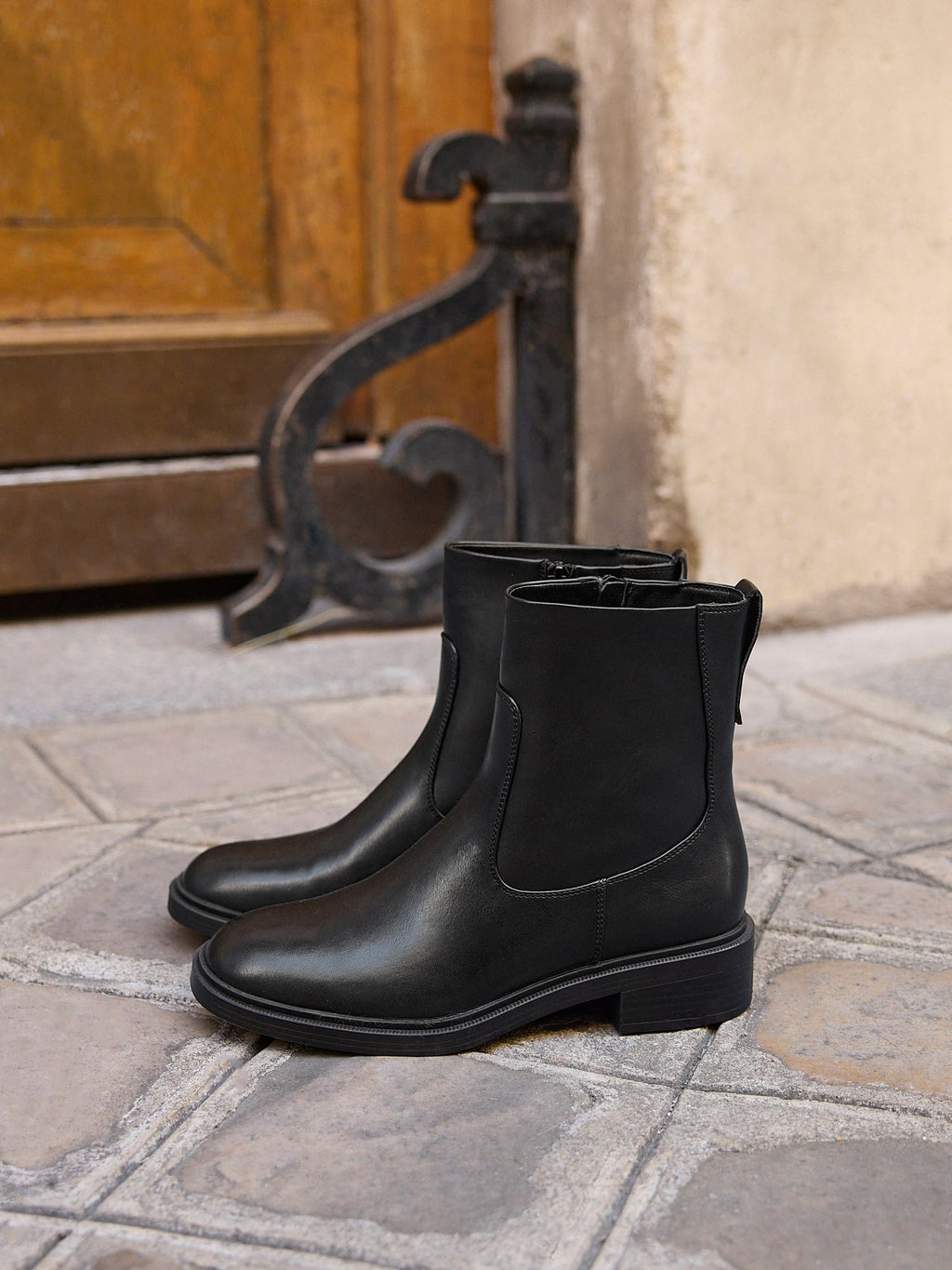 Discover Black Chelsea Boots